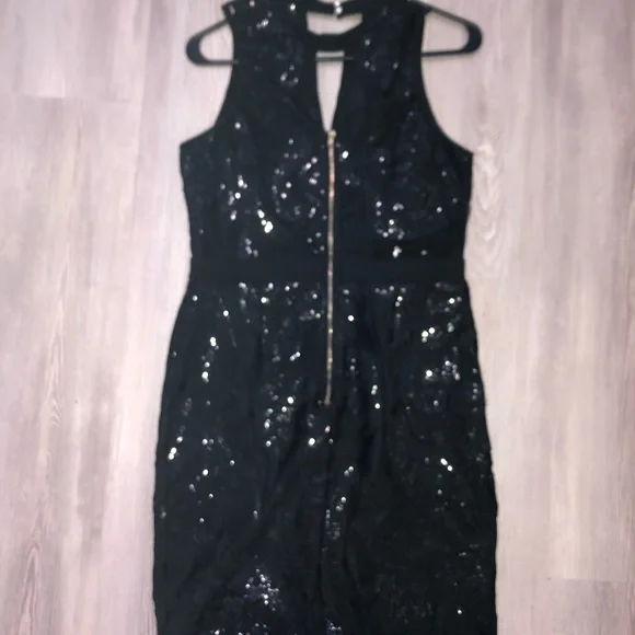 NWOT Soieblu black form fitting sequin dress Large - Picture 4 of 5